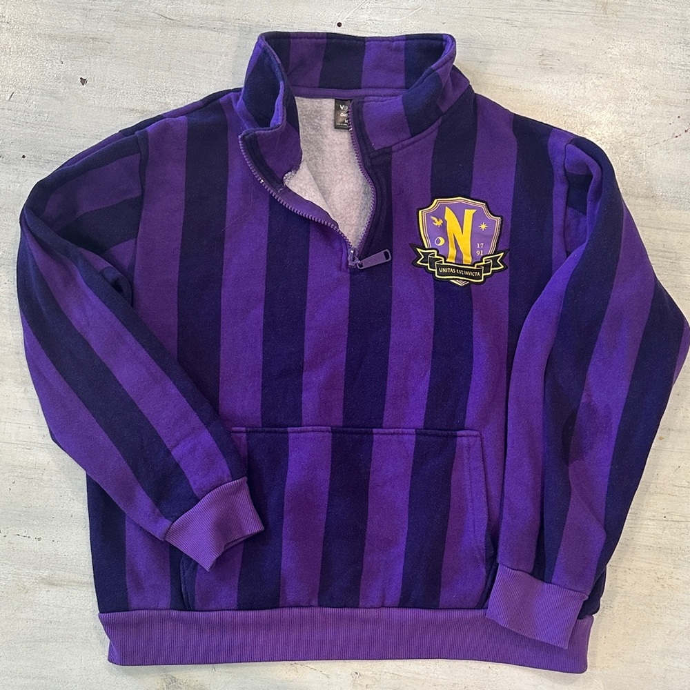 Cakeworthy Wednesday Adams Family Striped Women's Sweatshirt Size M Rare Netflix